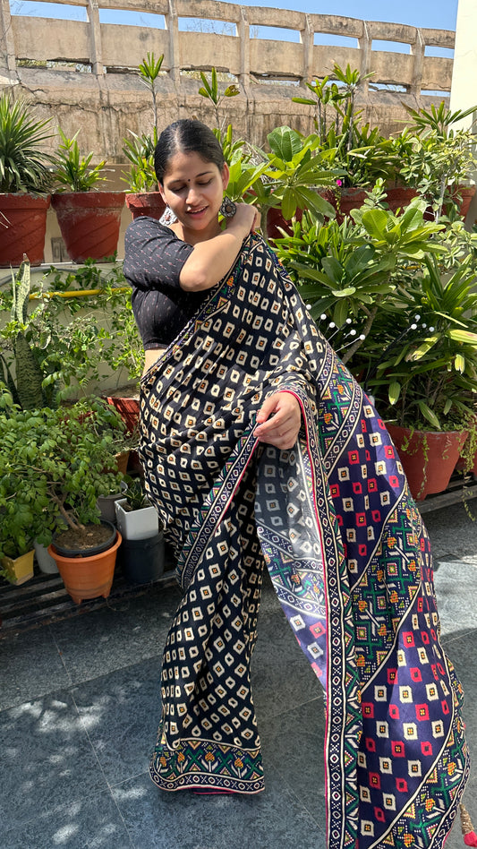 Black ethnic printed saree