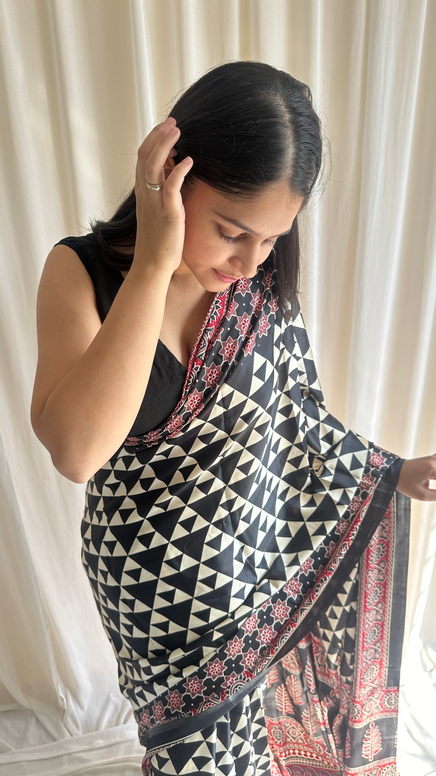 Black & white printed saree