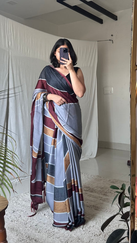 contrast blouse for grey saree