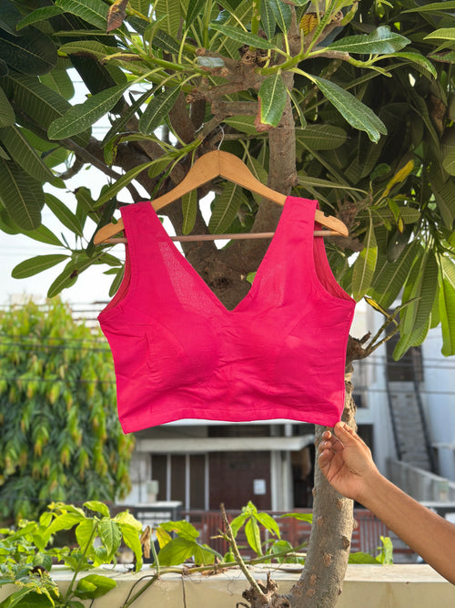 Gulaabi noor sleeveless