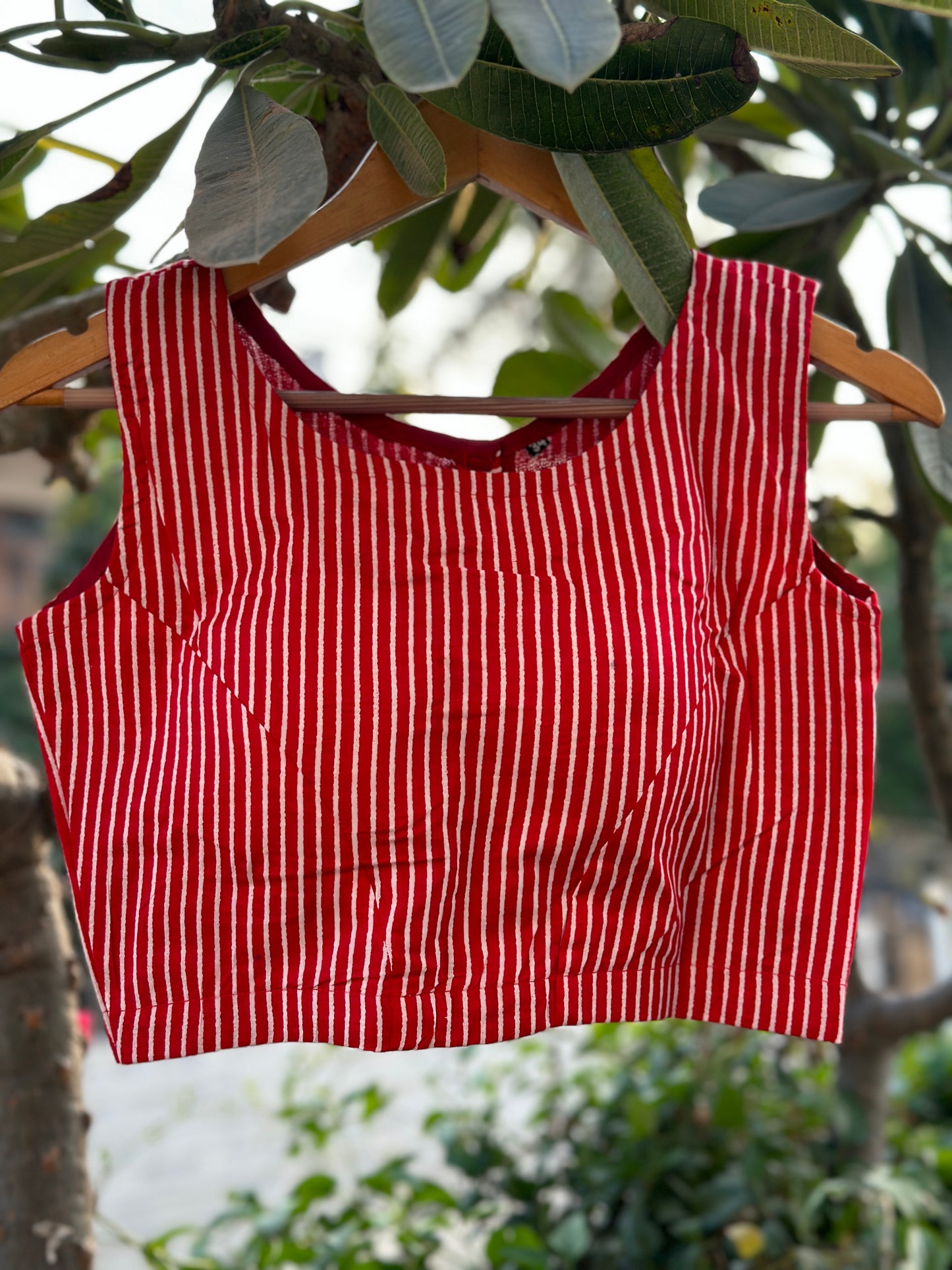 Red White Striped Sleeveless Blouse Keyhole Back