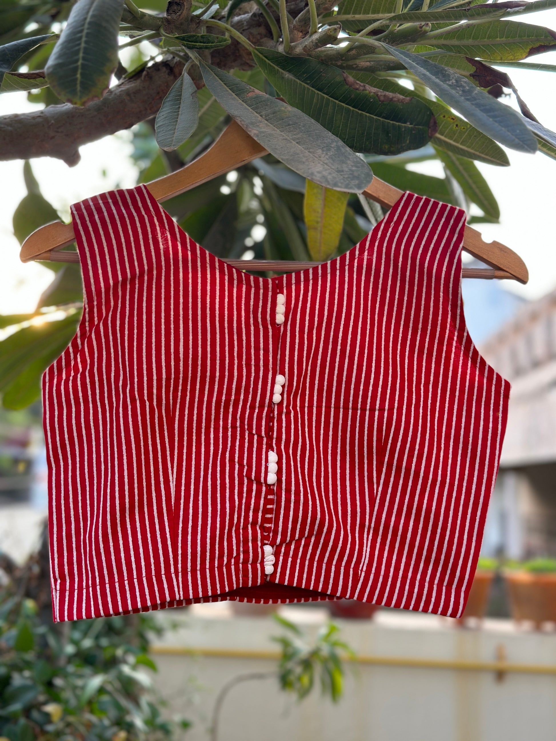 Red White Striped Sleeveless Blouse Keyhole Back