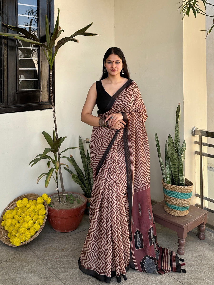 Red & white zig zag saree