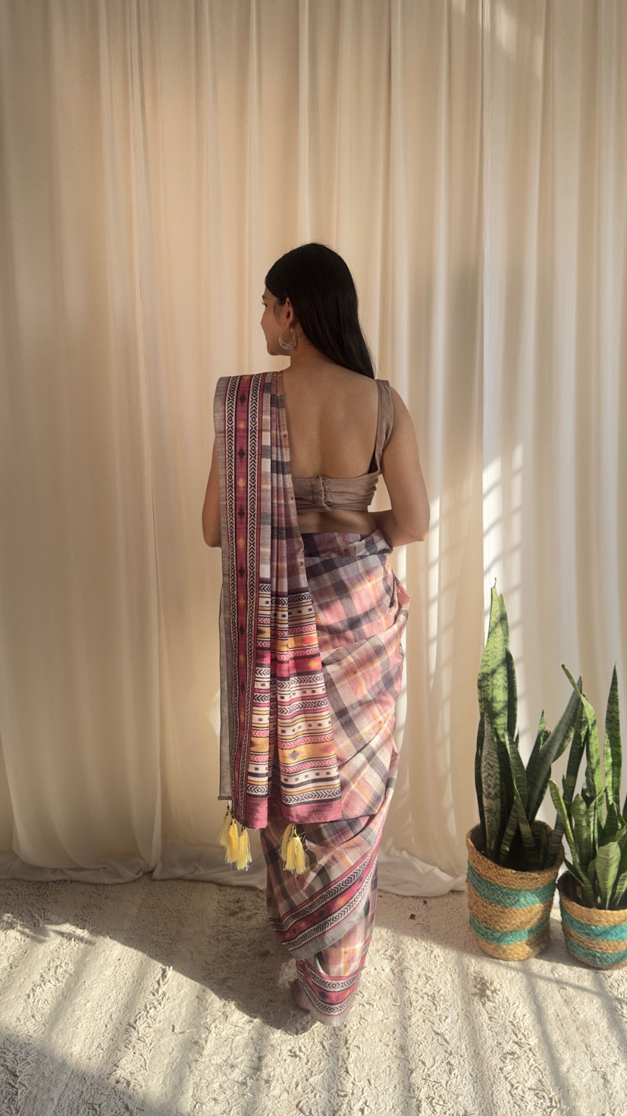 Red check printed saree