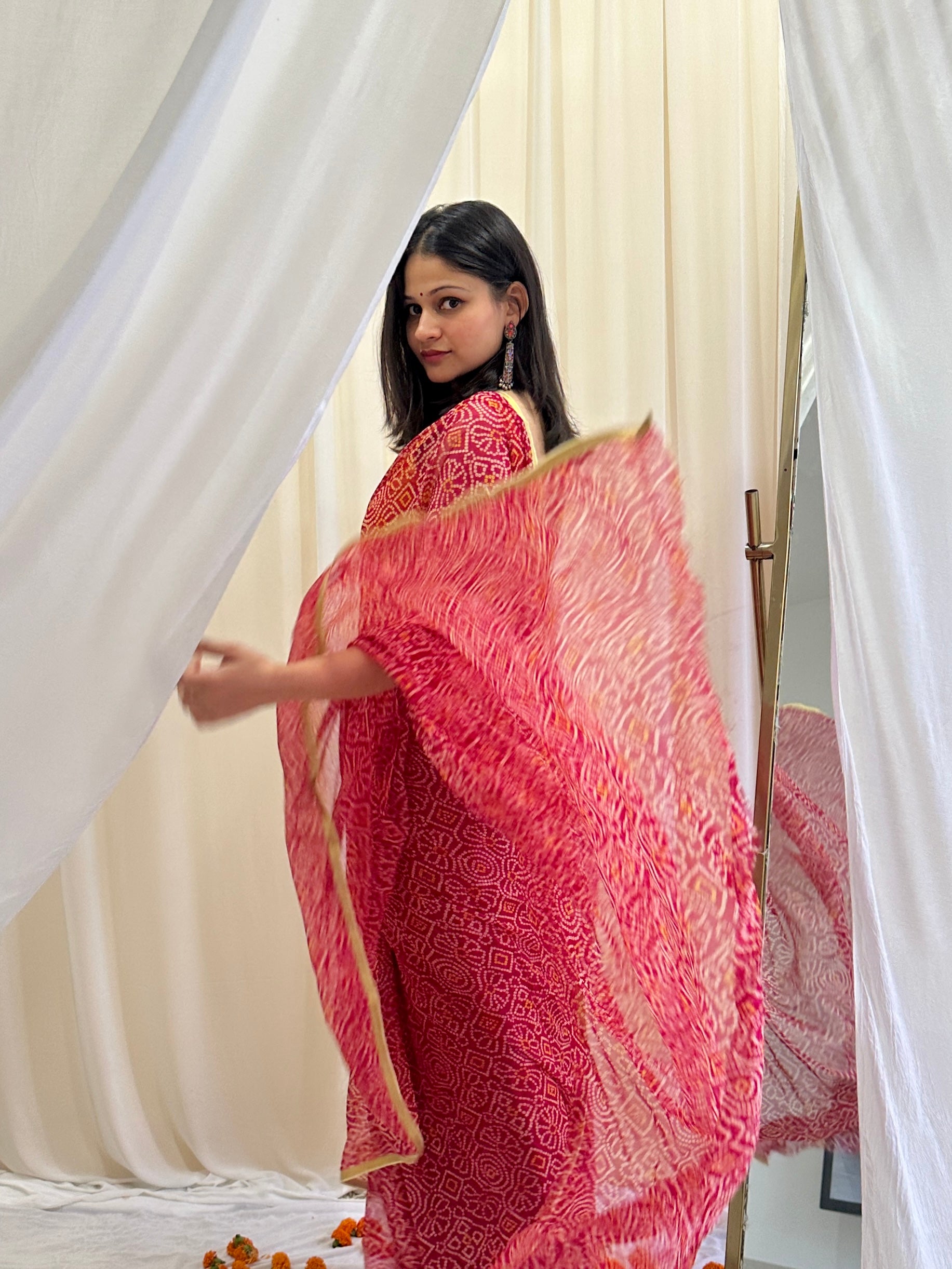Red chiffon saree for festivals 