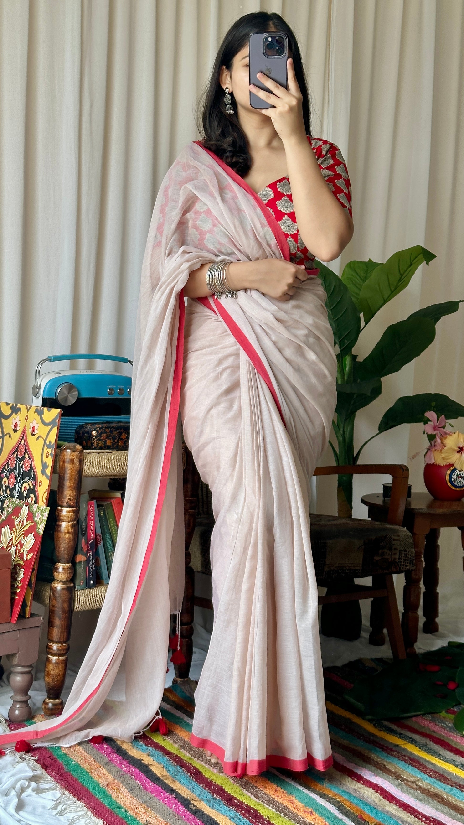 Unique laal paar saree