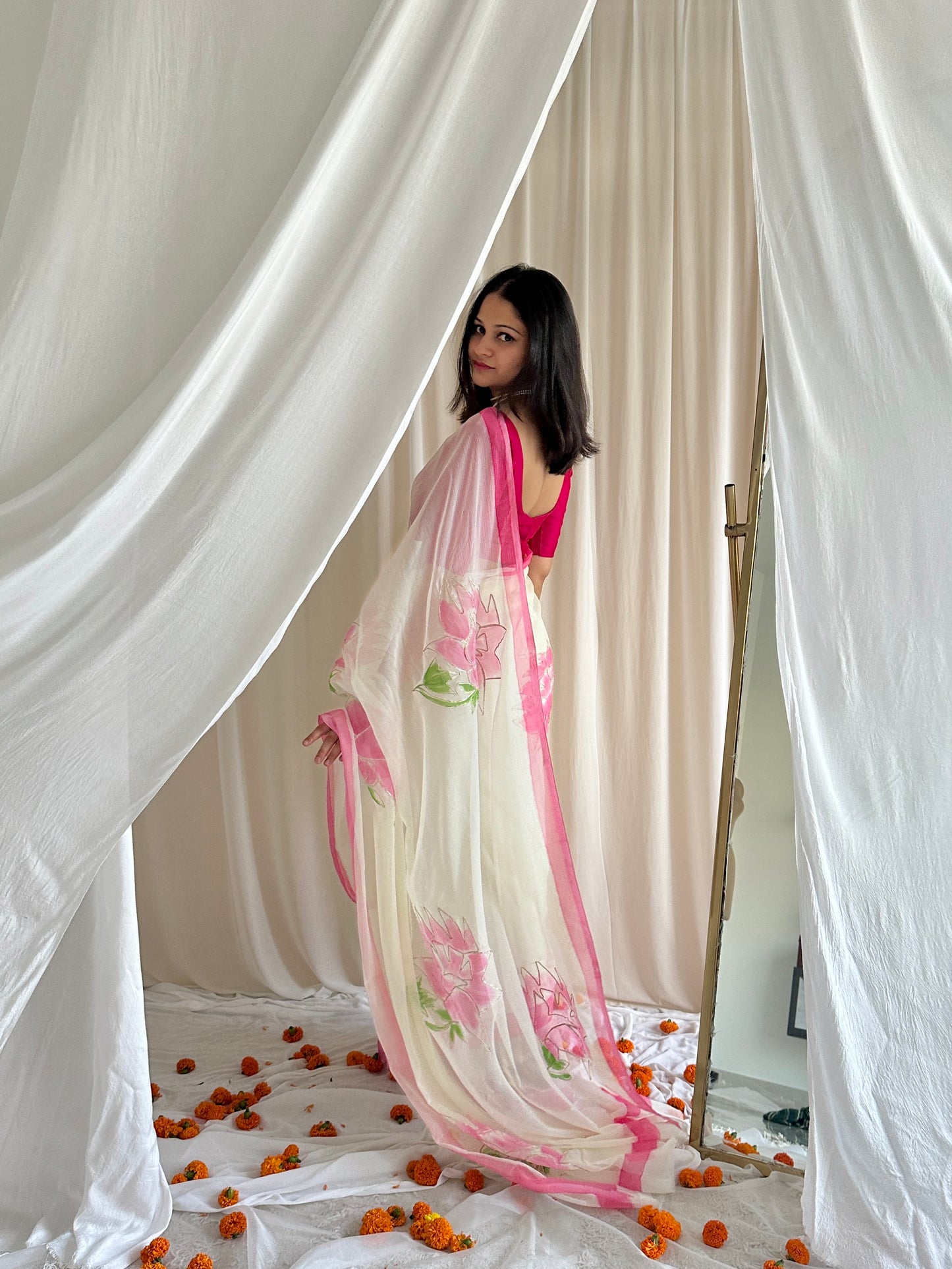 Vintage maharani look in saree
