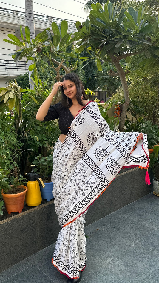 White saree under 2000