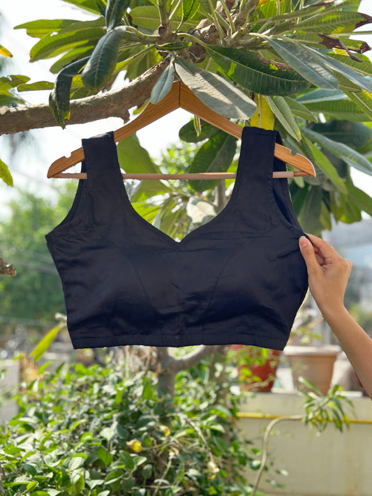 kaali saadgi blouse